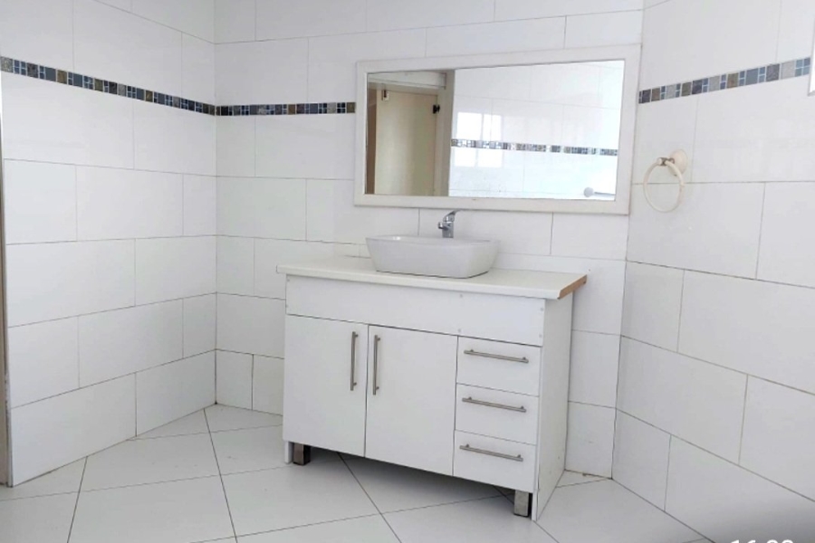 3 Bedroom Property for Sale in Uitenhage Central Eastern Cape